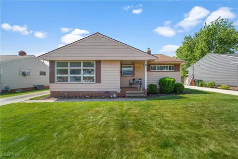 10721 Aaron Dr, Parma, OH 44130