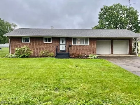 1910 Roosevelt Ave NE, Canton, OH 44705
