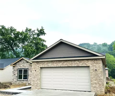 291 Haley Cir, Weirton, WV 26062