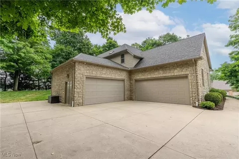 1588 Eagle Watch St NE, Canton, OH 44721 photo 5
