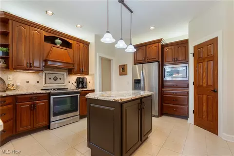 1588 Eagle Watch St NE, Canton, OH 44721 photo 25