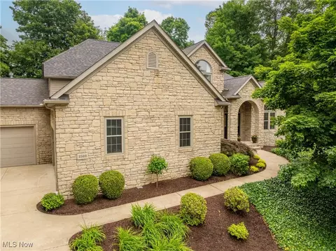 1588 Eagle Watch St NE, Canton, OH 44721 photo 2