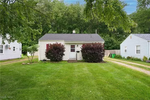 356 Dellwood Rd, Avon Lake, OH 44012