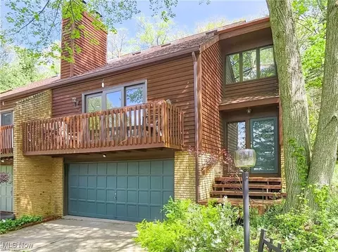5050 Monticello Ave NW, Canton, OH 44708