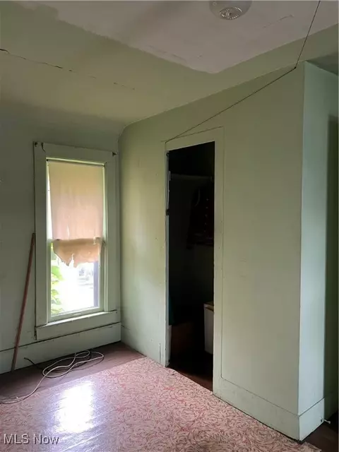 Bedroom - 1723 W Prospect Rd, Ashtabula, OH 44004 photo 8 of 10