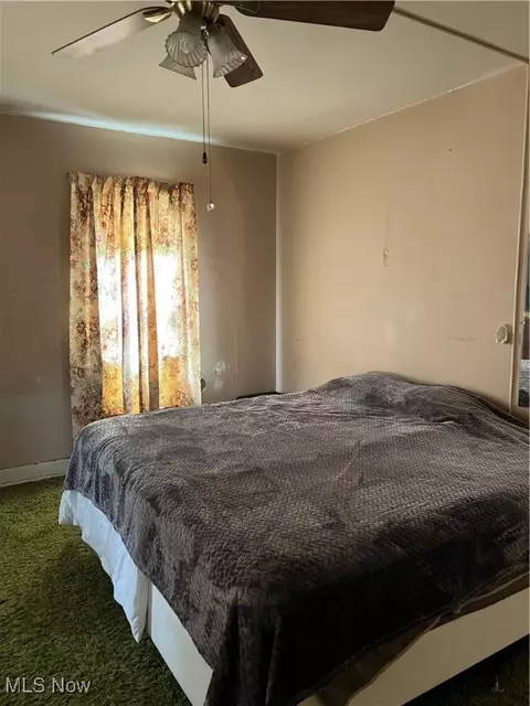 Bedroom - 1723 W Prospect Rd, Ashtabula, OH 44004 photo 2 of 10