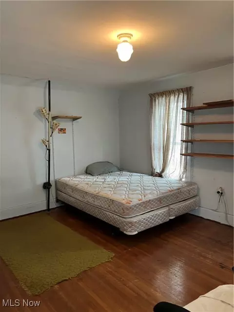 Bedroom - 1723 W Prospect Rd, Ashtabula, OH 44004 photo 5 of 10