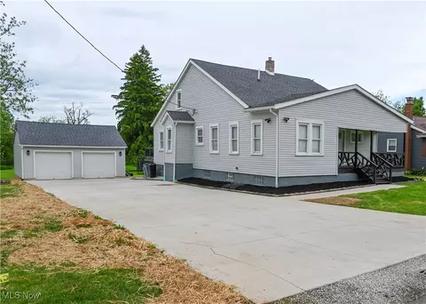 2948 Maple Ave NE, Canton, OH 44714 photo 4