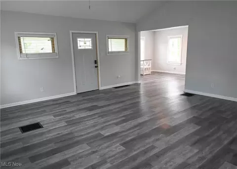 2948 Maple Ave NE, Canton, OH 44714 photo 12