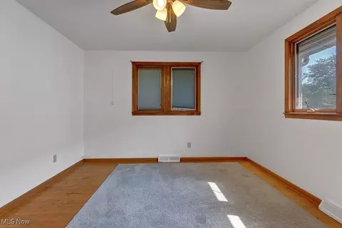 Bedroom - 1825 E Skyline Dr, Lorain, OH 44053 photo 5 of 6