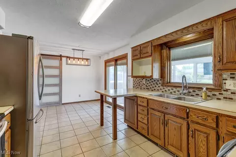 Kitchen - 1825 E Skyline Dr, Lorain, OH 44053 photo 3 of 4