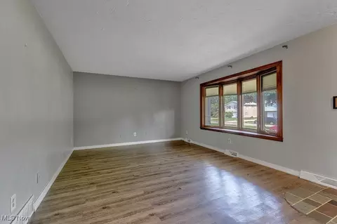 Living - 1825 E Skyline Dr, Lorain, OH 44053 photo 4 of 4