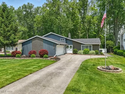 28004 Southern Ave, North Olmsted, OH 44070