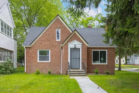 1547 Genesee Rd, South Euclid, OH 44121