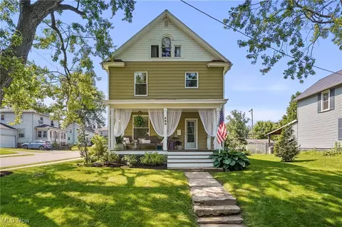 583 E 7th St, Salem, OH 44460