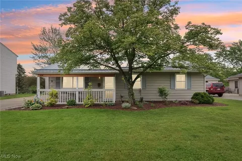 309 Sylvia Dr, Chardon, OH 44024