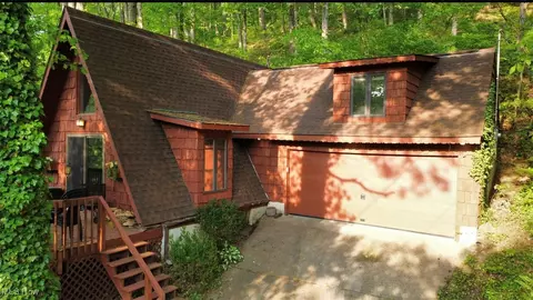 31705 Tappan Hills Rd, Tippecanoe, OH 44699