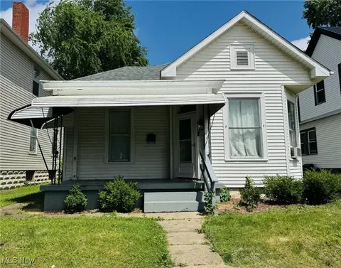 788 Lexington Ave, Zanesville, OH 43701