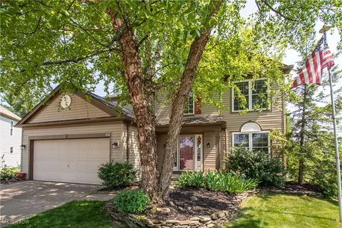 881 Brightwood Ct, Brunswick, OH 44212