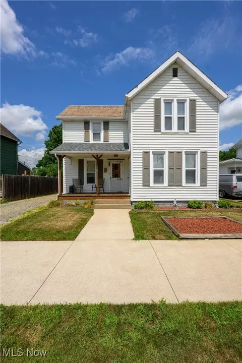 425 5th St, Dover, OH 44622