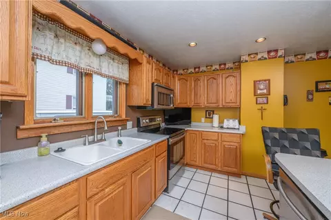 Kitchen - 425 5th St, Dover, OH 44622 photo 1 of 2