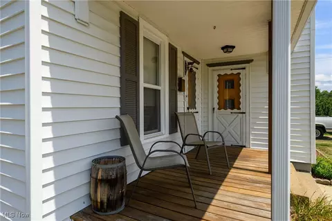 Exterior - 425 5th St, Dover, OH 44622 photo 1 of 4