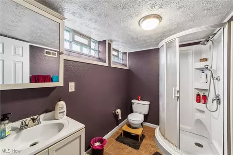 869 E 260th St, Euclid, OH 44132 photo 28