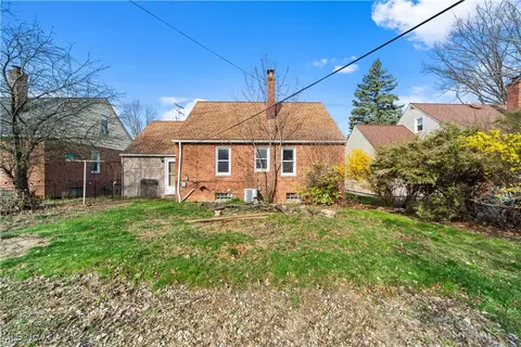 869 E 260th St, Euclid, OH 44132 photo 31