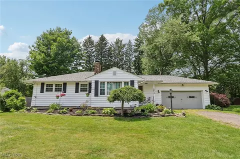 845 N Lake St, Madison, OH 44057