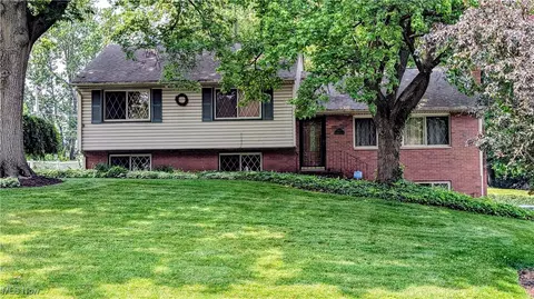 2615 Orchard Park St NW, Canton, OH 44718