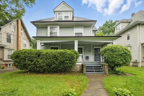 38 Grand Ave, Akron, OH 44303
