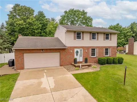 10571 Mogadore Ave NW, Uniontown, OH 44685