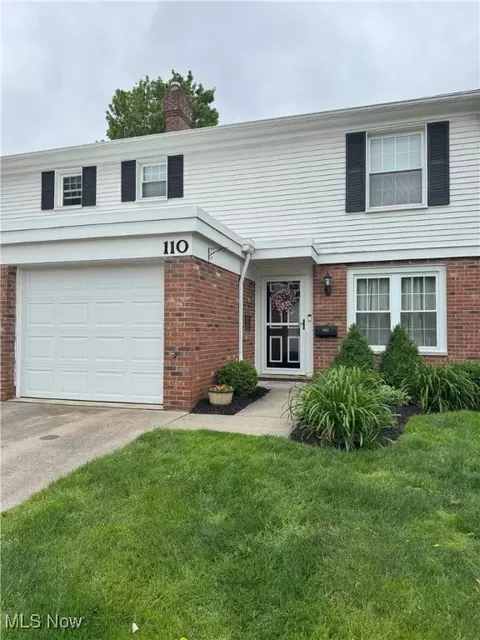 110 Gaslight Ln, Mayfield Heights, OH 44124