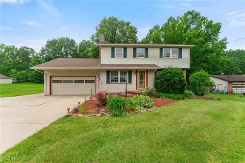 2322 Westview Rd, Cortland, OH 44410