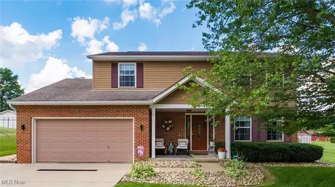 205 Linvale Dr, Norwich, OH 43767