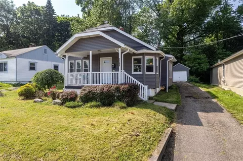 1168 Onondago Ave, Akron, OH 44305