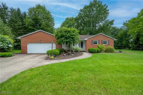 6685 Elwood St, Austintown, OH 44515