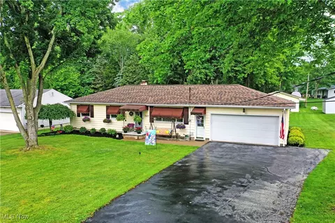 543 Towson Dr NW, Warren, OH 44483
