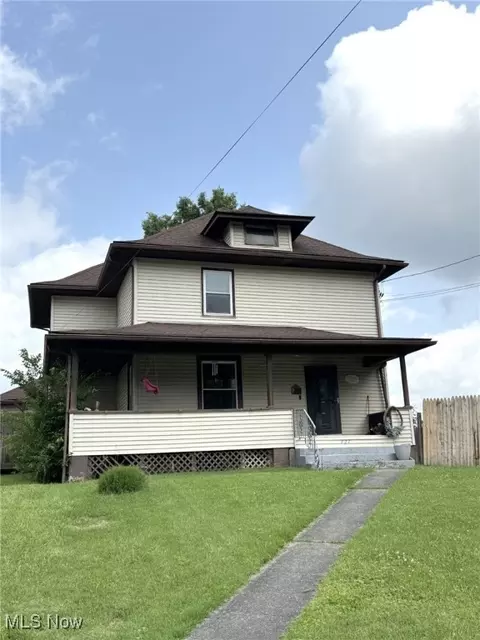 727 Bird St, Parkersburg, WV 26101