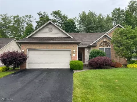 7007 Clingan Rd #8, Poland, OH 44514