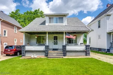 8713 Jeffries Ave, Cleveland, OH 44105