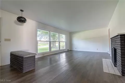 Living - 3900 22nd St NW, Canton, OH 44708 photo 4 of 5
