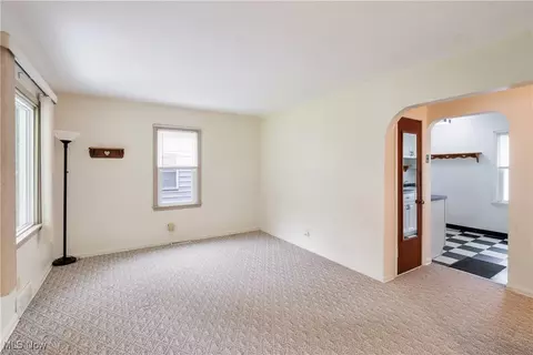 Living - 3949 Risher Rd, Youngstown, OH 44511 photo 2 of 2