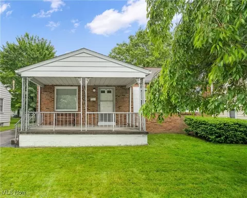 3949 Risher Rd, Youngstown, OH 44511
