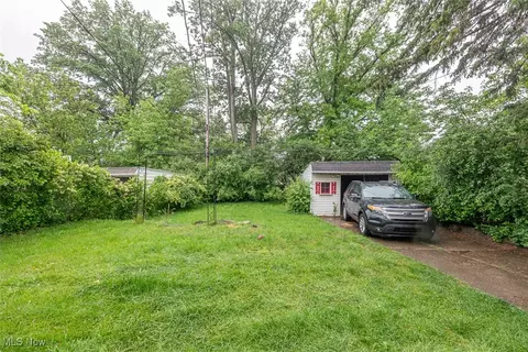 21202 Franklin Rd, Maple Heights, OH 44137 photo 25