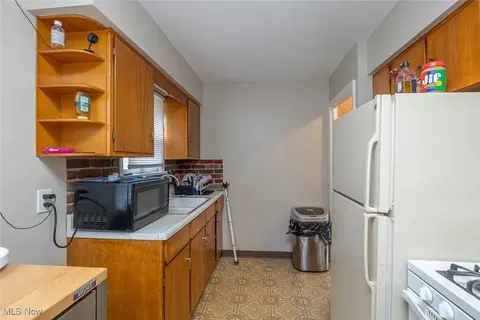 21202 Franklin Rd, Maple Heights, OH 44137 photo 17