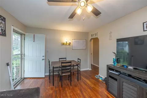 21202 Franklin Rd, Maple Heights, OH 44137 photo 5