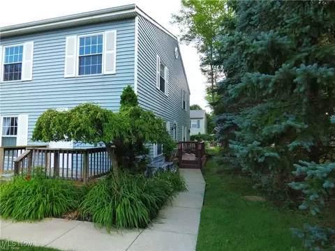 1346 Hibbard Dr, Stow, OH 44224