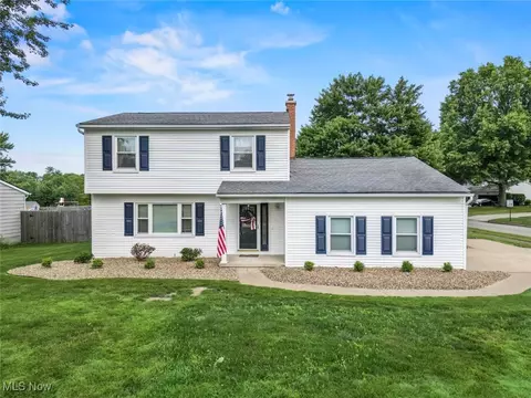 450 Garden Valley Dr, Boardman, OH 44512