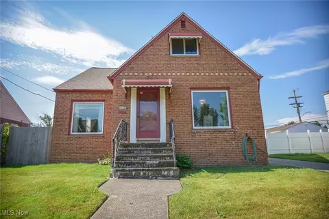 19308 Pawnee Ave, Cleveland, OH 44119